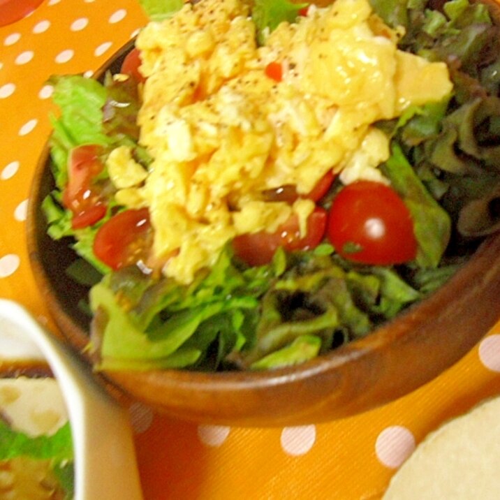 炒り卵のサラダ